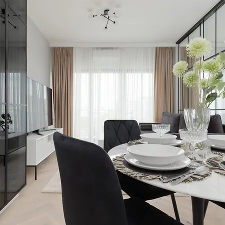 Art Deco Mokotow With Parking & Gym By Renters Prestige Warschau