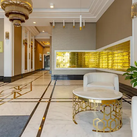 Art Deco Mokotow With Parking & Gym By Renters Prestige Apartmán